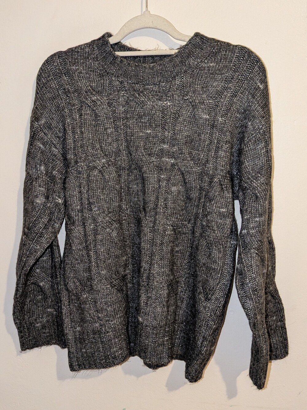 American Eagle Outfitters Heathered Charcoal Cable Crewneck Sweater Size S